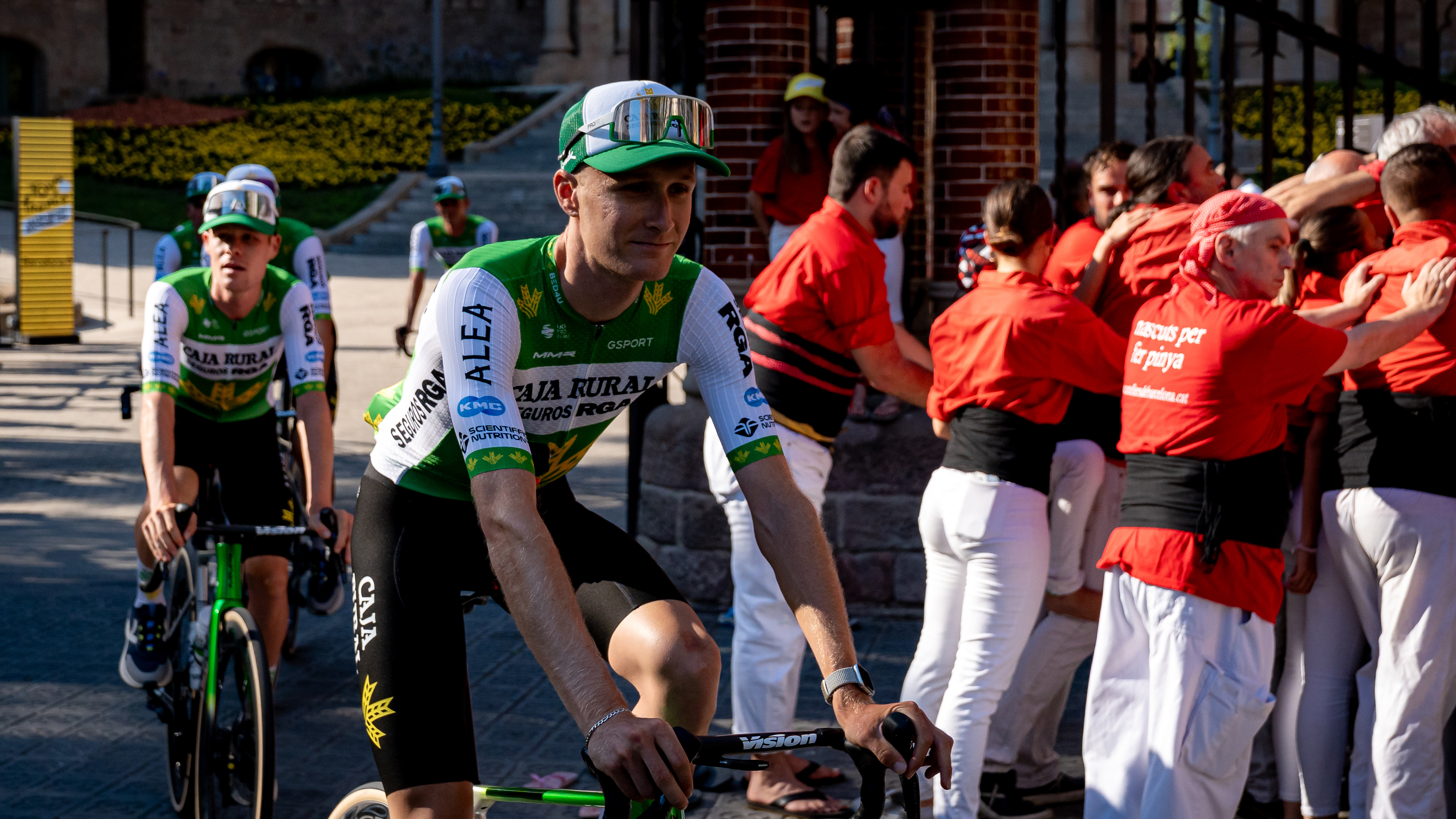 Spanish wildcard team Caja Rural-Seguros RGA depart from the Modernist Site of Sant Pau towards the Sagrada Familia