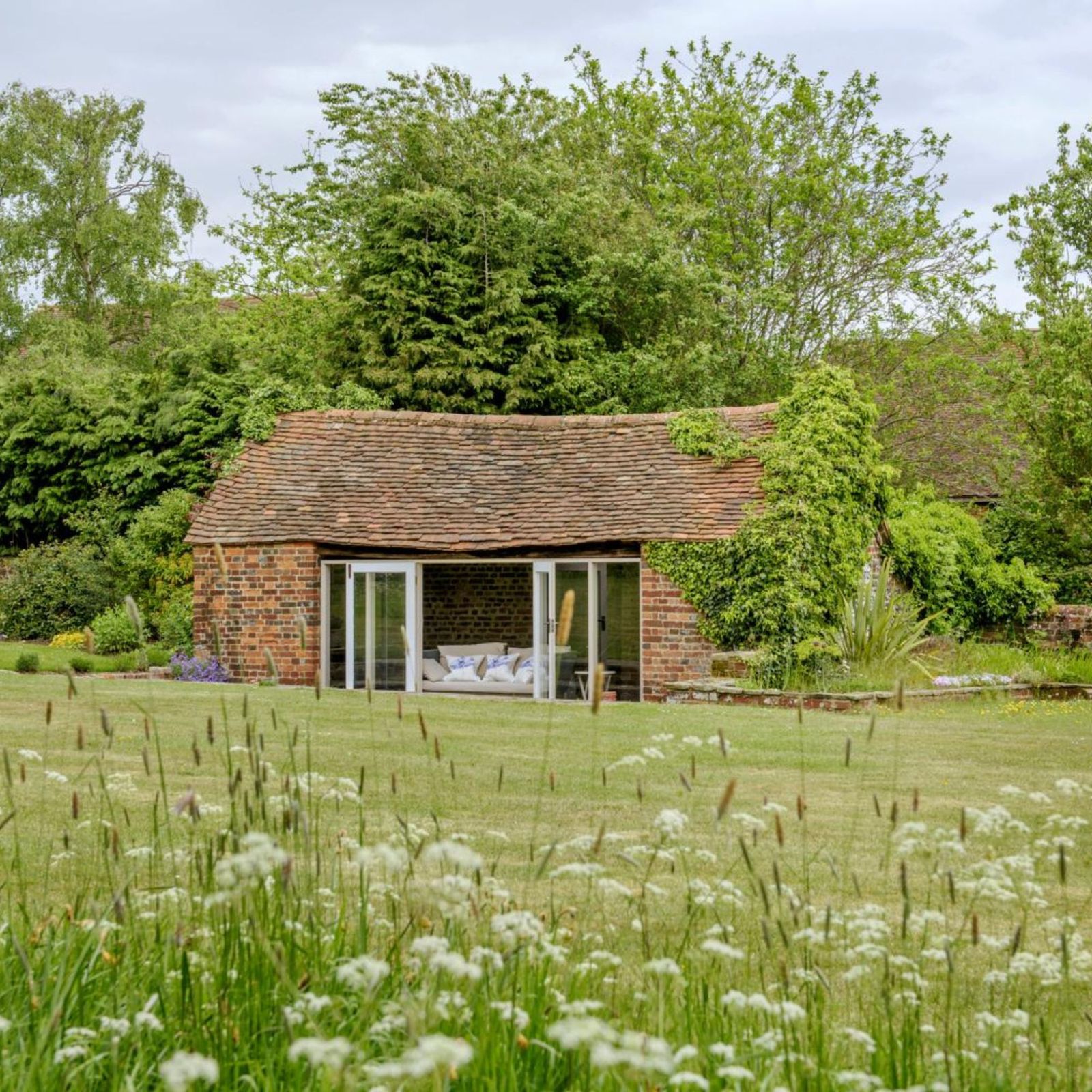 Lawn care calendar - a month-by-month guide | Ideal Home