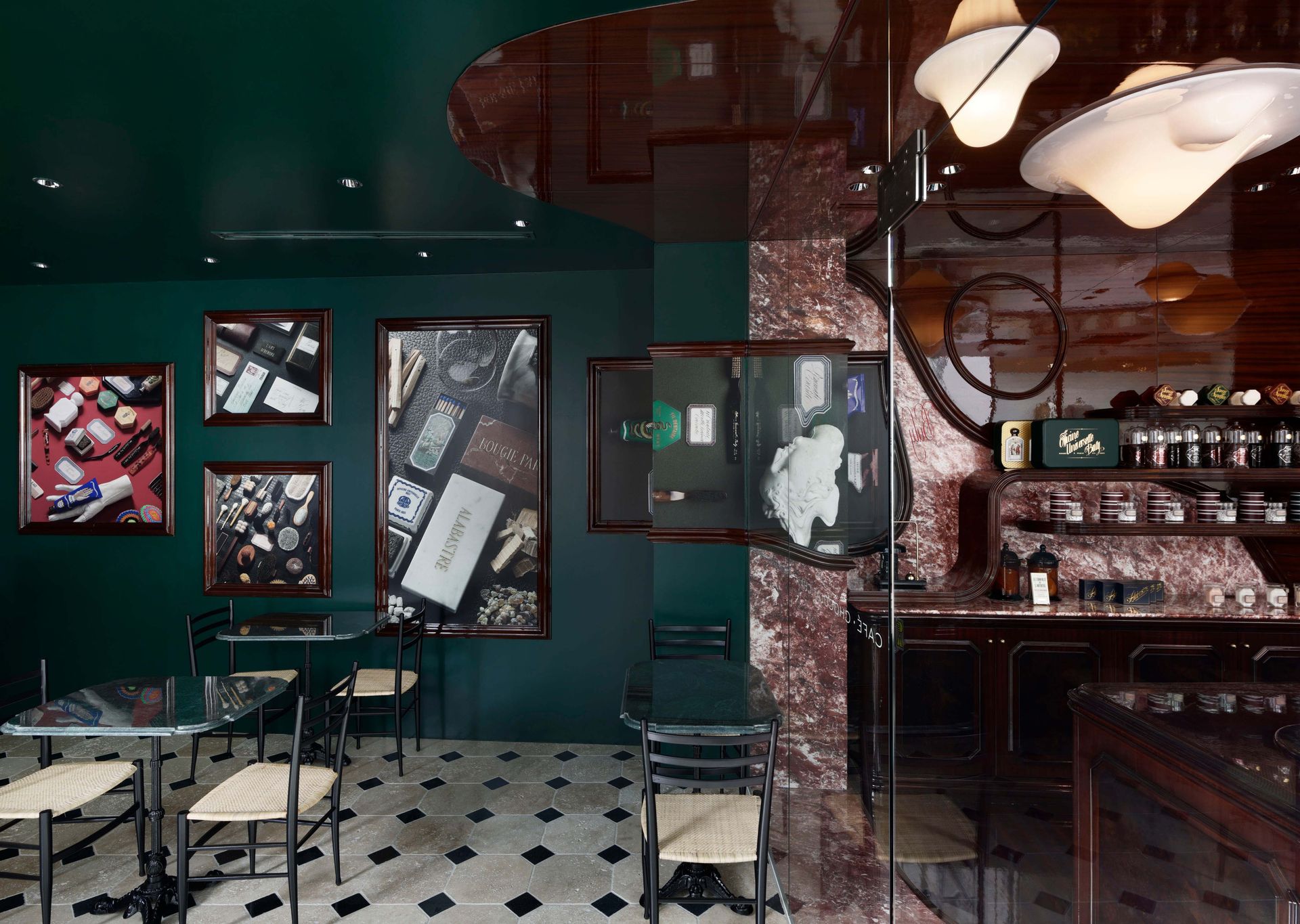 オフィチーネ・ユニヴェルセル・ブリー