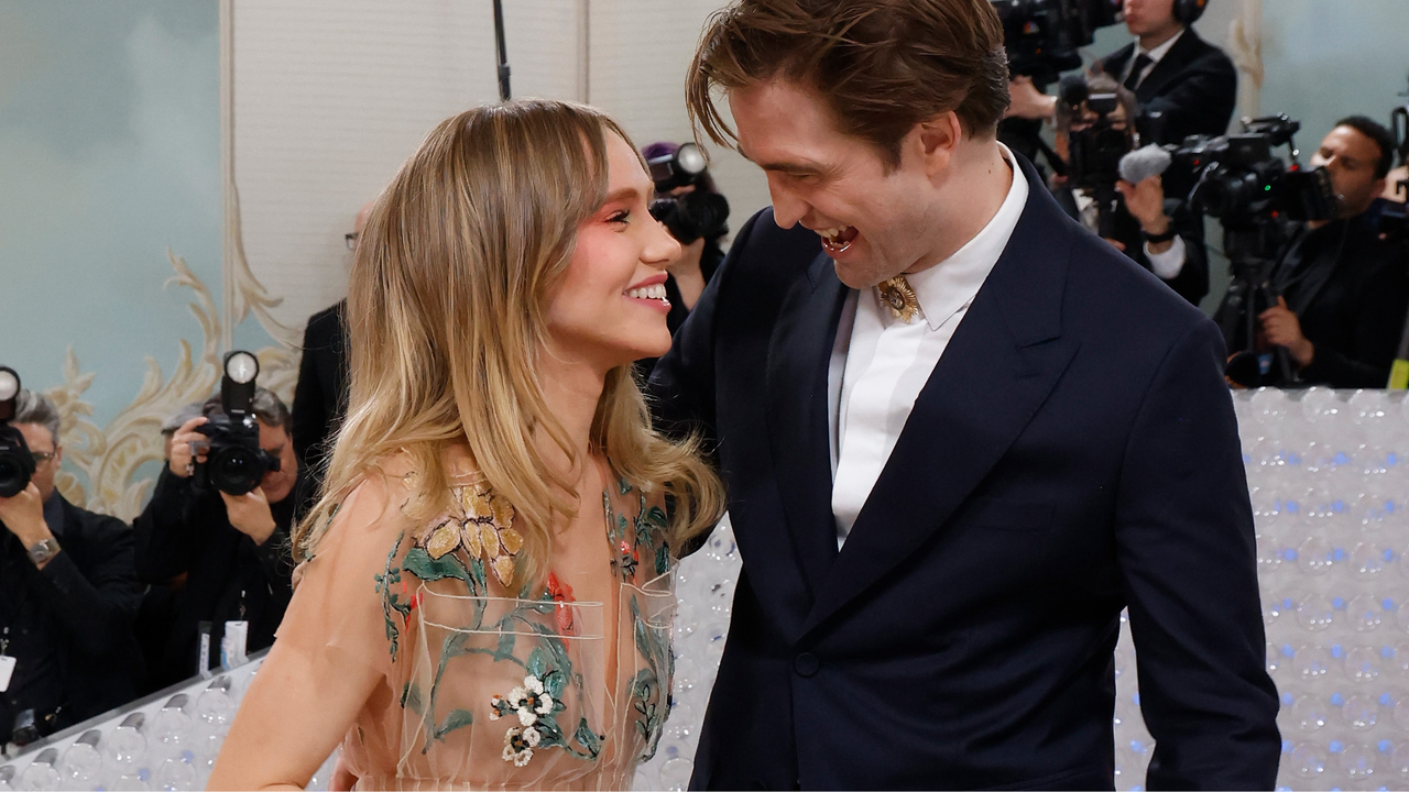 Suki Waterhouse and Robert Pattinson