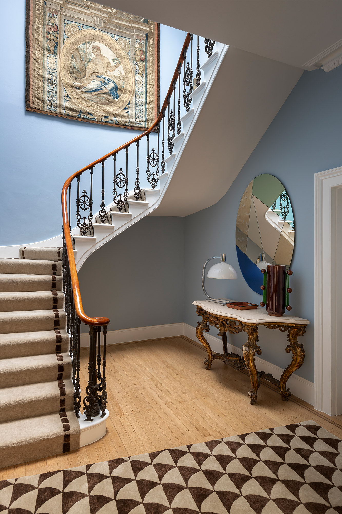 Italian ambassador's residence in London by Nick Vinson
