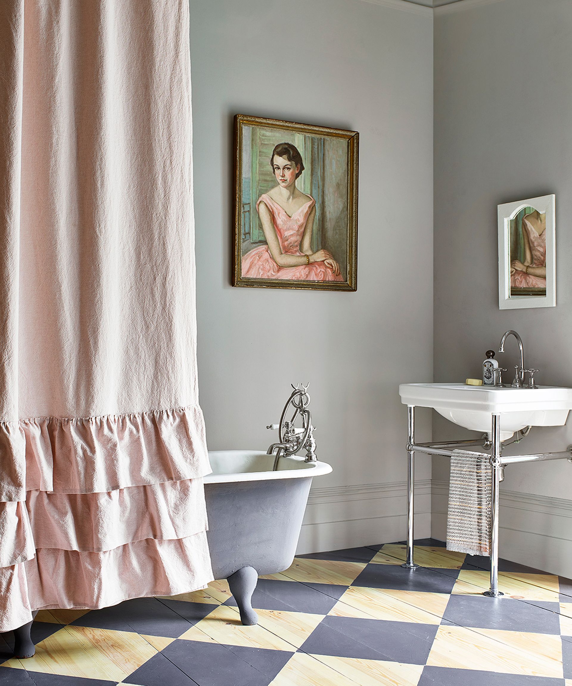 13 ways to decorate bathroom walls creatively Real Homes