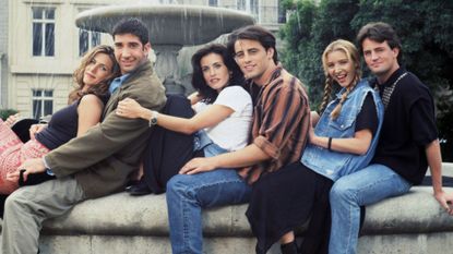 Lisa Kudrow, Jennifer Aniston, Matthew Perry and Courteney Cox on the red carpet