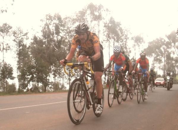 Dan Craven (UCI Continental Center) powers the break.