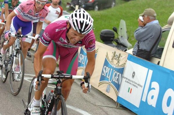 Danilo Di Luca waited until the final kilometre to attack.