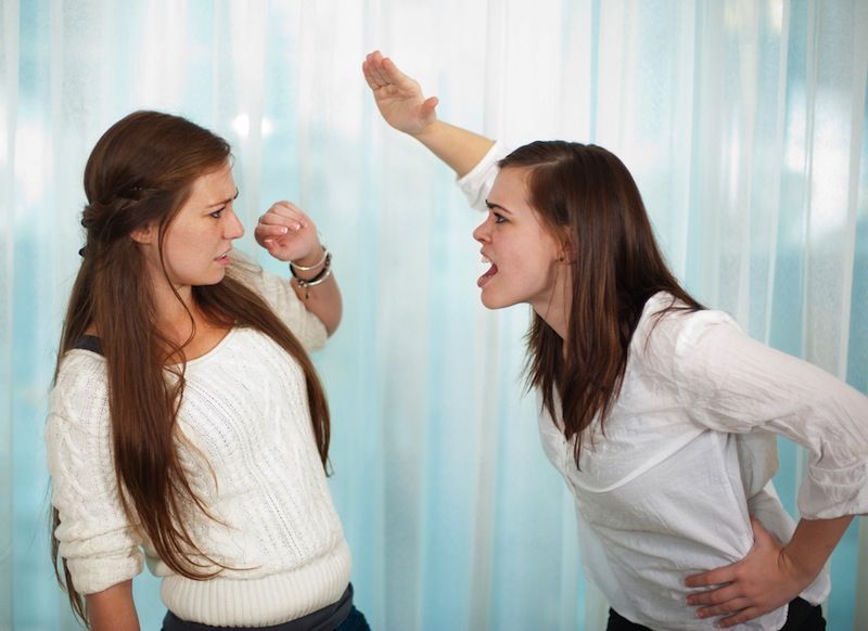 two women arguing