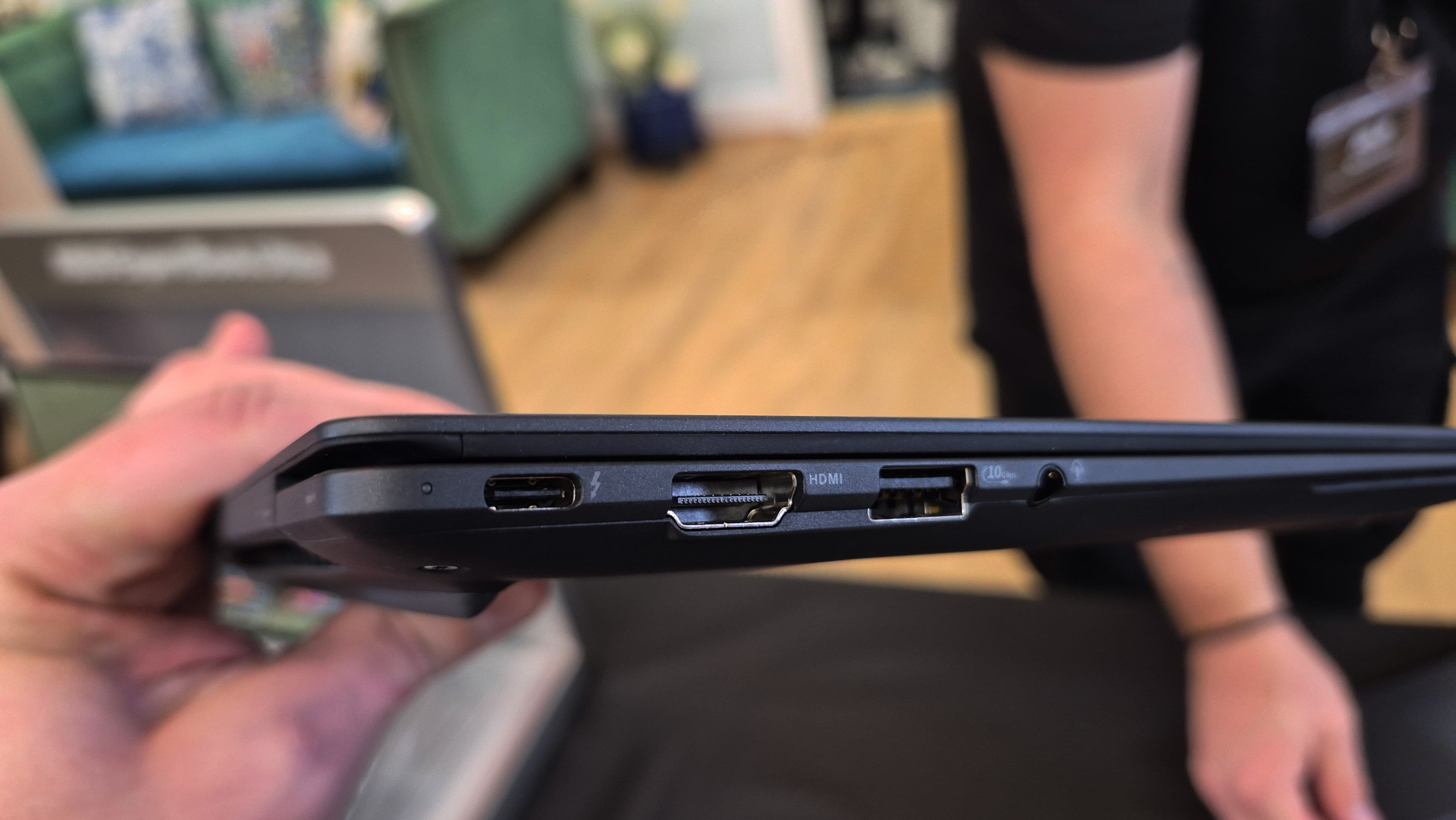 The Asus ExpertBook Ultra on display