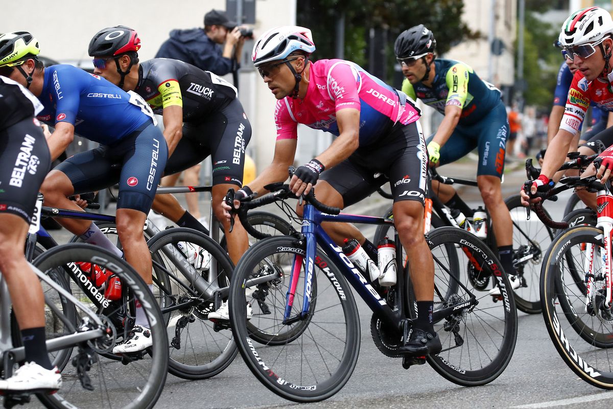The main peloton in action at the 2020 Gran Trittico Lombardo