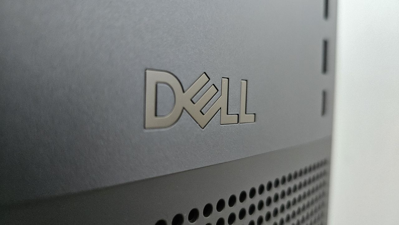 The Dell Tower Plus EBT2250 on a desk