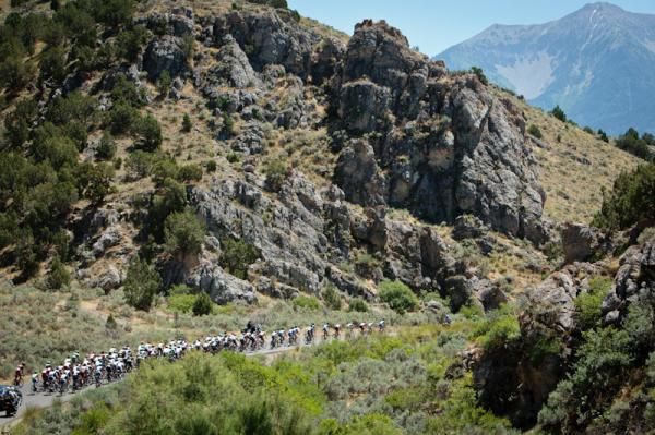 High canyon walls for the peloton.