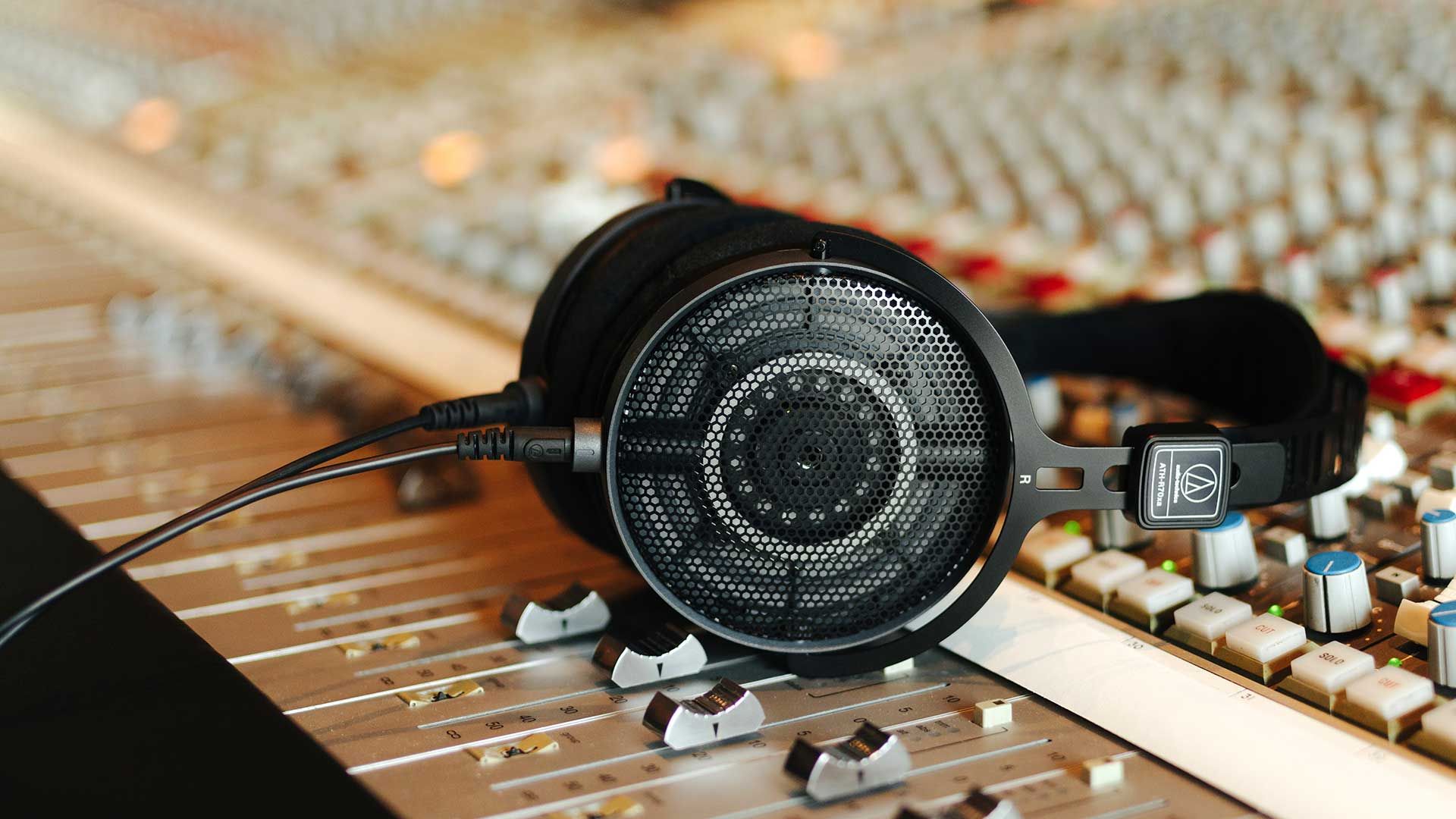 audio-technica ATH-R70xa ヘッドホン Audio-Technica ATH-R70XA - Over the Ear Headphones – Fillion