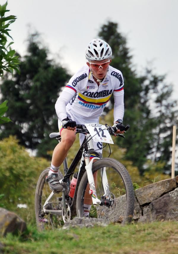 Angela Parra (Colombia) speeds toward a win