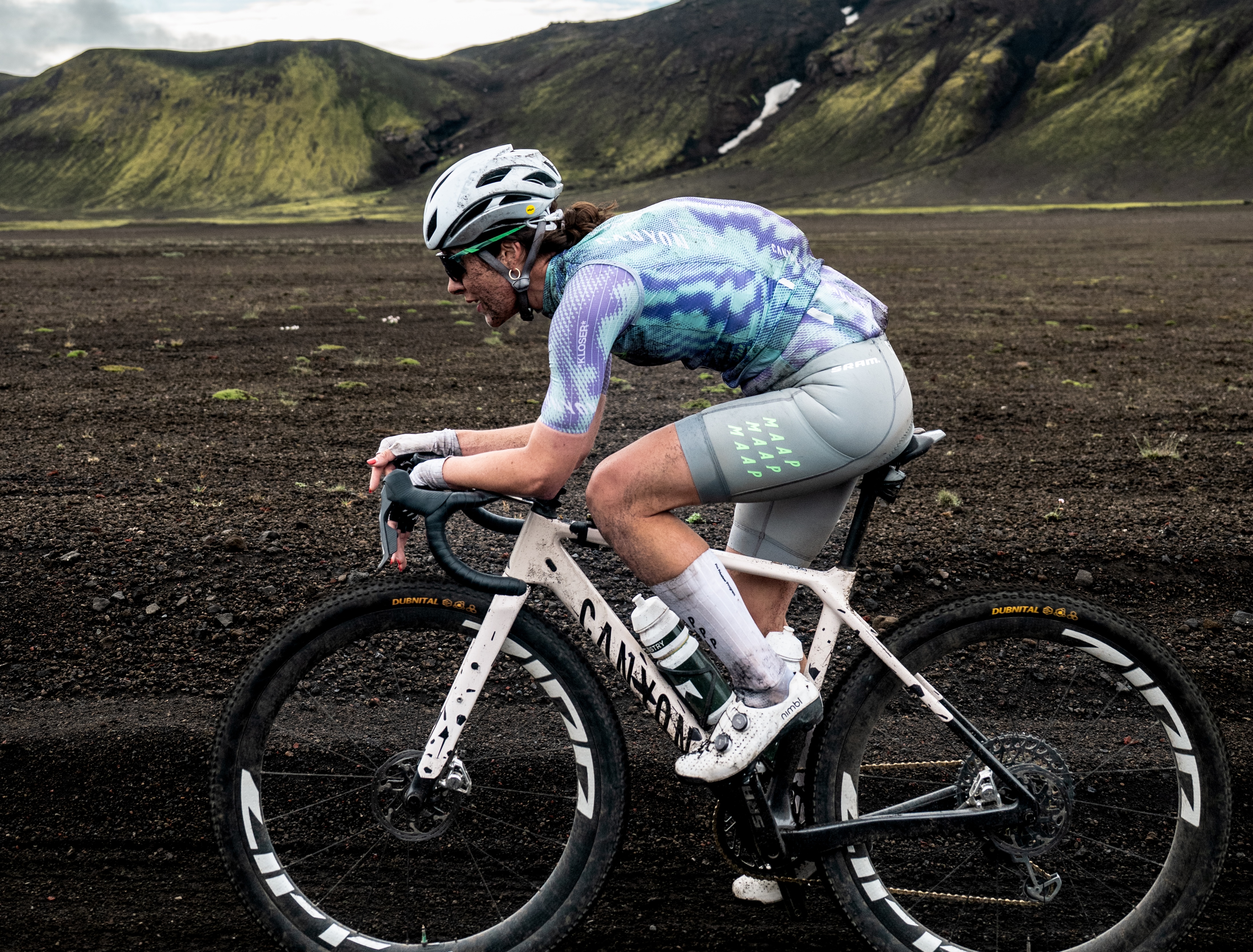 Rosa Klöser rode more than 140km solo for the women&#039;s elite victory at 2025 The Rift