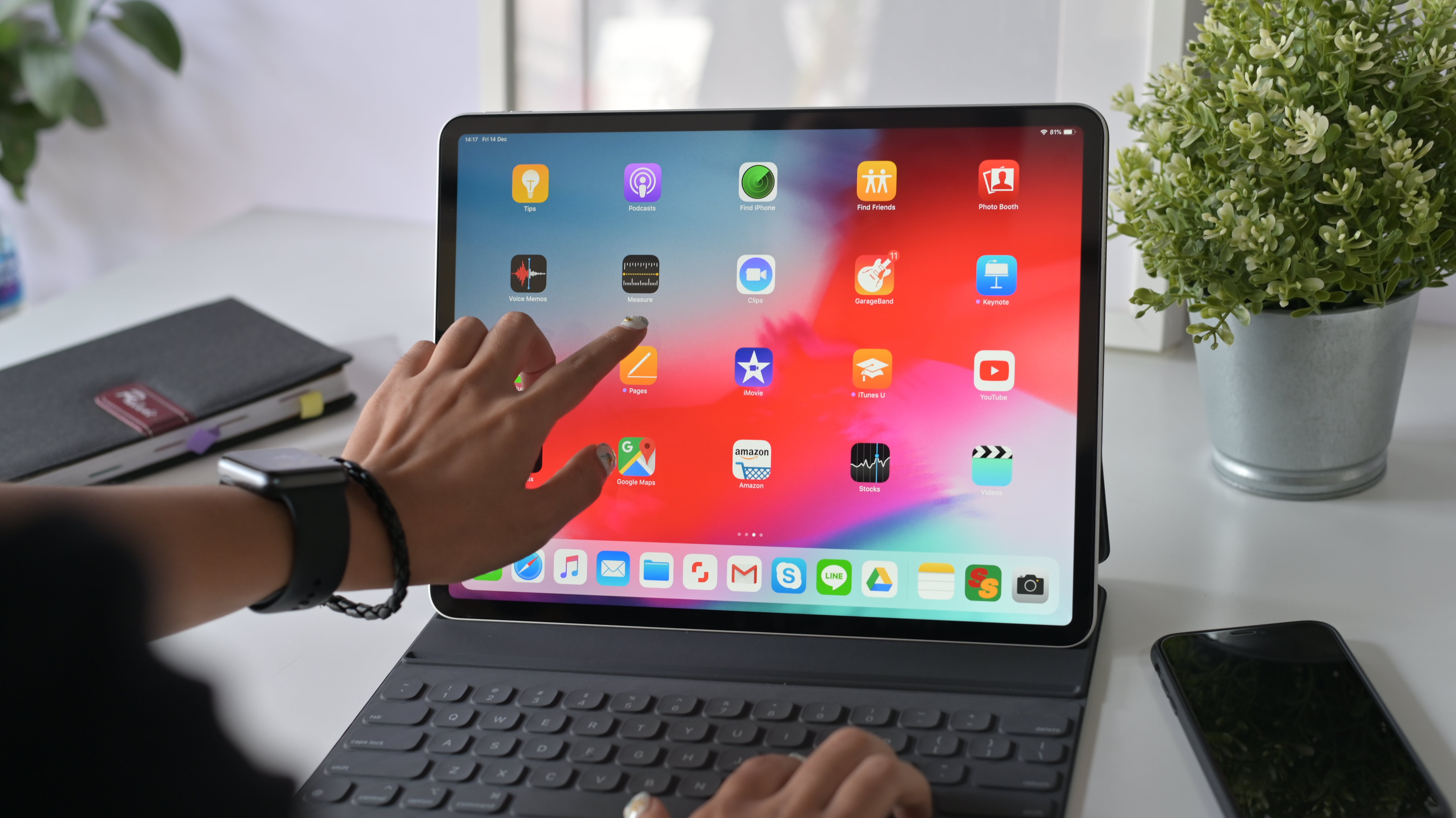 Nuevo iPad Pro de 14,1 pulgadas de Apple en desarrollo