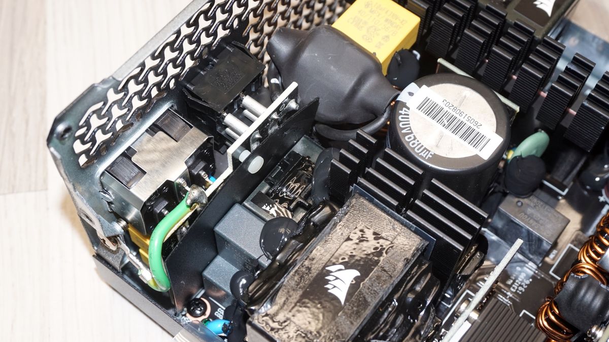 Corsair RM1000e 2026 (ThermalProtect)