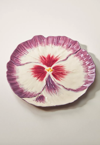 textured plate in the shape of a purple and pink flower