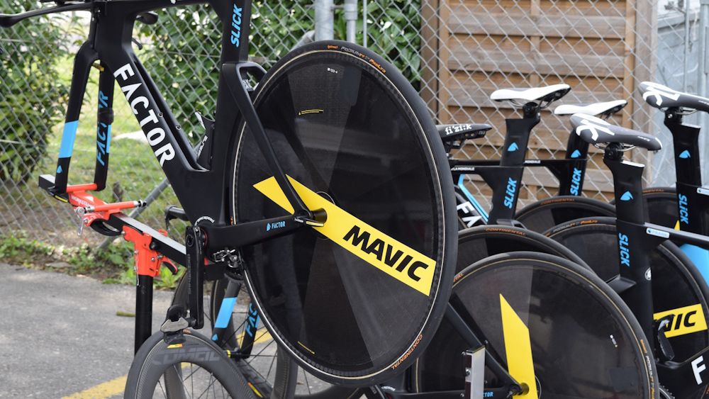 AG2R La Mondiale were equipped with Mavic Comete wheels