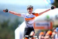 Anna van der Breggen wins La Flèche Wallonne for Rabobank Liv in 2016