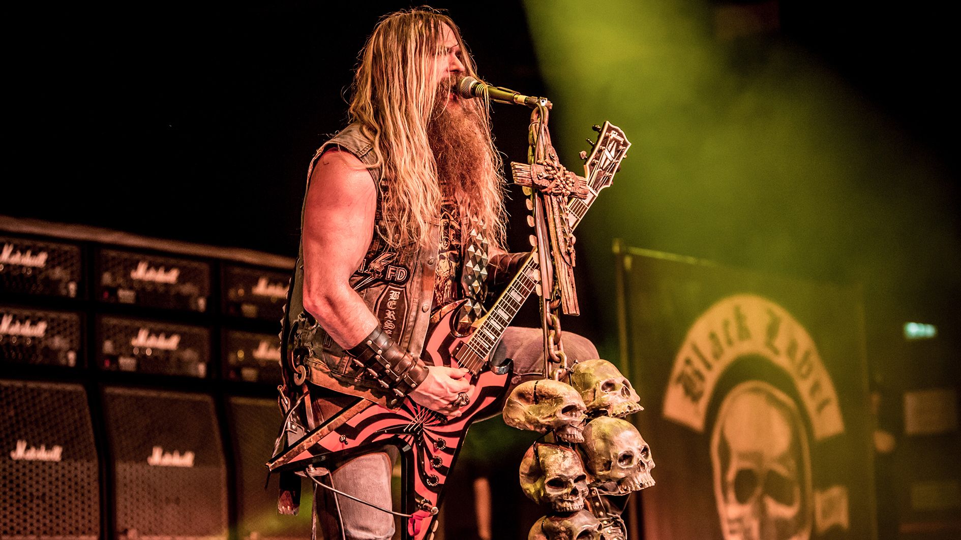 Zakk wylde blooded guitar video