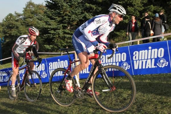 Osmond Bakker (EMD Serono - Specialized) and Derek Zandstra (3 Rox Racing)