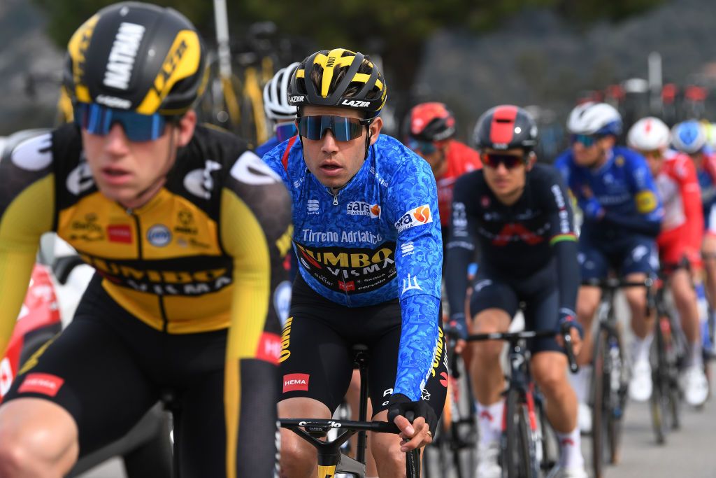 Wout Van Aert is protected by his Jumbo-Visma team