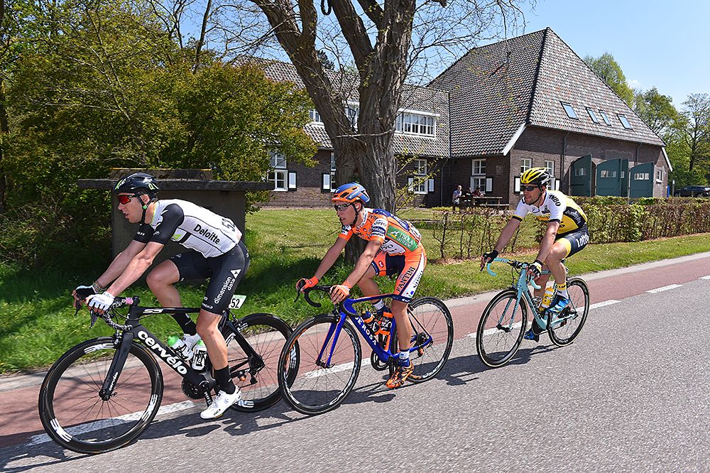 The three-man breakaway; Omar Fraile Matarranza (Dimension Data), Giacomo Berlato (Nippo-Vini Fantini) and Maarten Tjallingii (LottoNl-Jumbo)