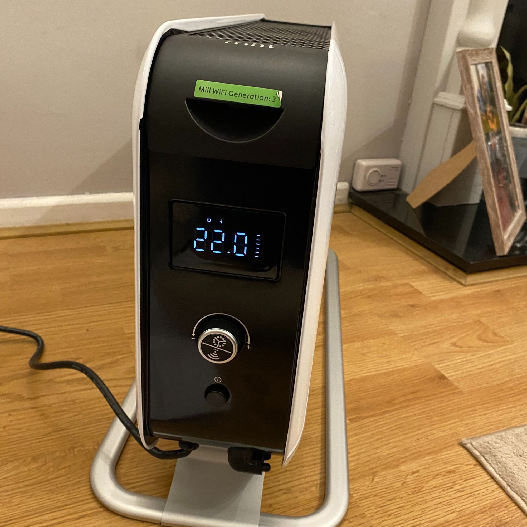 The on-board controls of the Mill WiFi Max 1500W portable heater