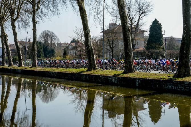 The peloton in action during stage 4 at Paris-Nice