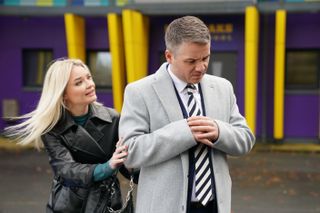 Hannah makes a discovery about Carter in Hollyoaks 