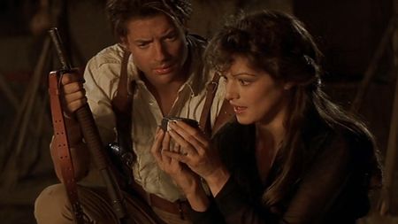 Rachel Weisz as Evie and Brendan Fraser as Rick in The Mummy (1999). 