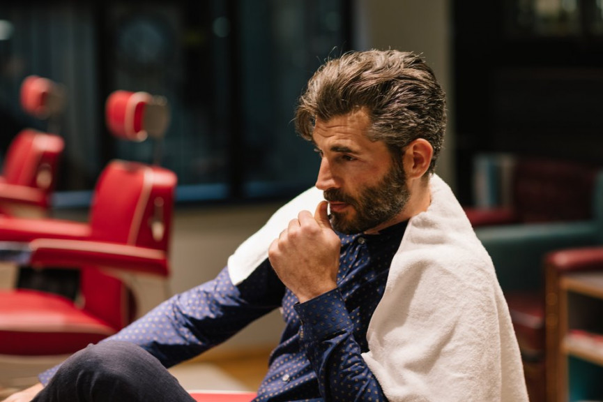 everything-you-need-to-know-about-growing-a-beard-if-you-can-4-1556693405-LcXs-column-width-inline