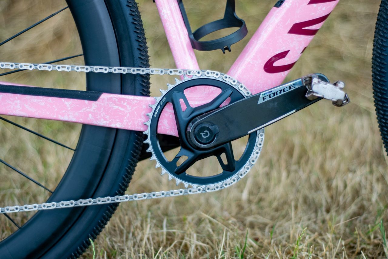 A Canyon Grail CF SLX 8 in the 'strawberry shake' colour