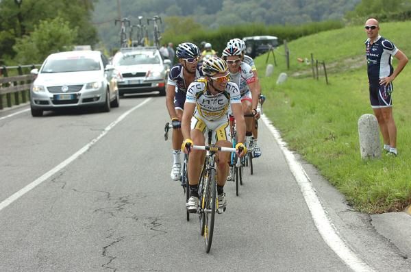 Michael Albasini (HTC-Columbia) leads the breakaway.