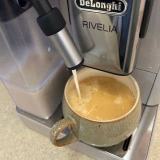 Testing the DeLonghi Rivelia Coffee machine at home