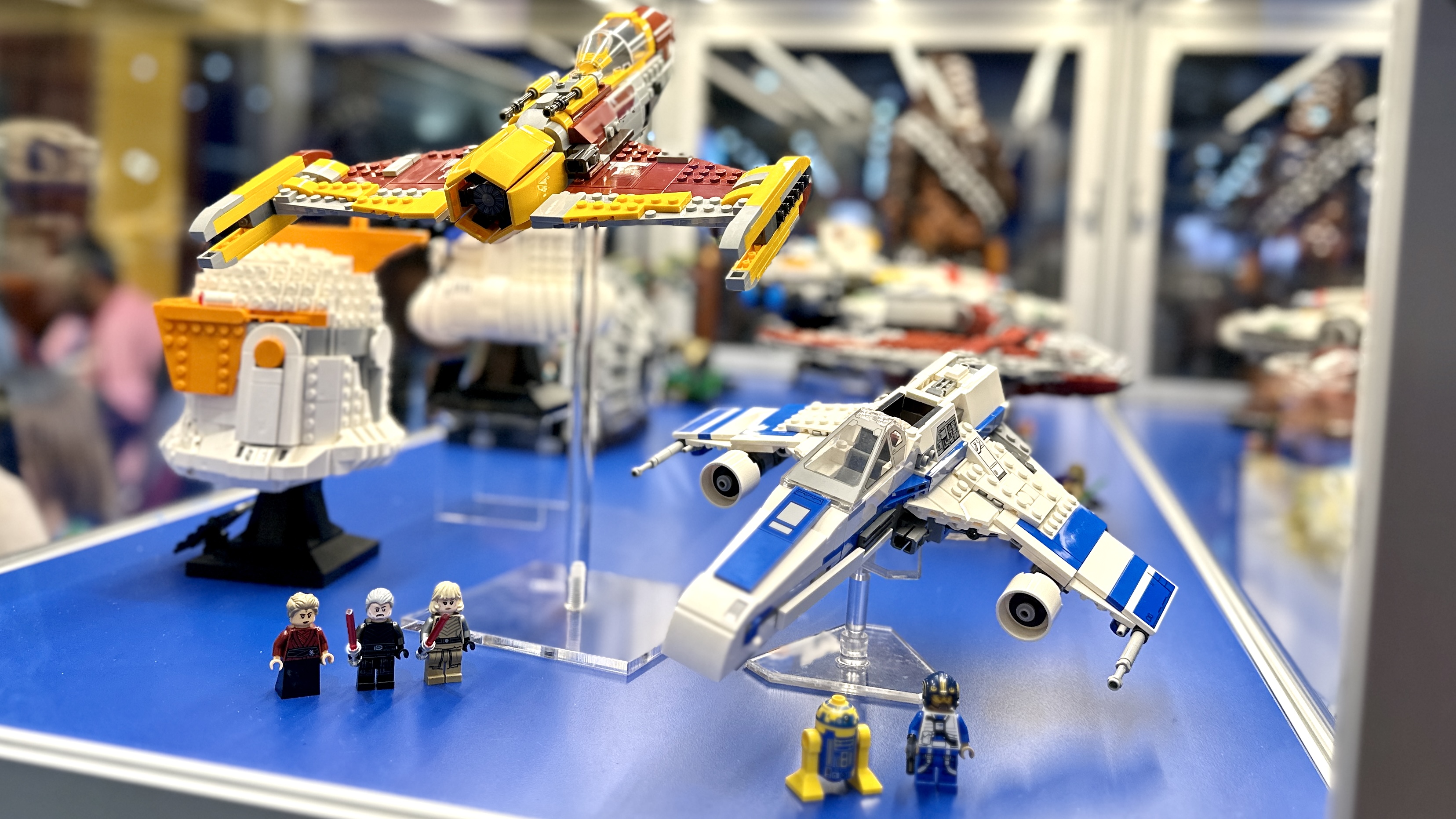 New Republic E-Wing vs. Shin Hatis Starfighter Lego wird auf der SDCC 2023 ausgestellt
