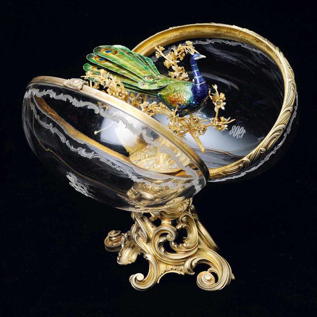 Peacock Egg, 1907–8. Chief workmaster Henrik Wigstrom (1862–1923), St Petersburg. Presented by Emperor Nicholas II to Dowager Empress Maria Feodorovna, Easter 1908. As featured in the V&amp;A&#039;s &#039;Fabergé in London: Romance to Revolution&#039; exhibition.