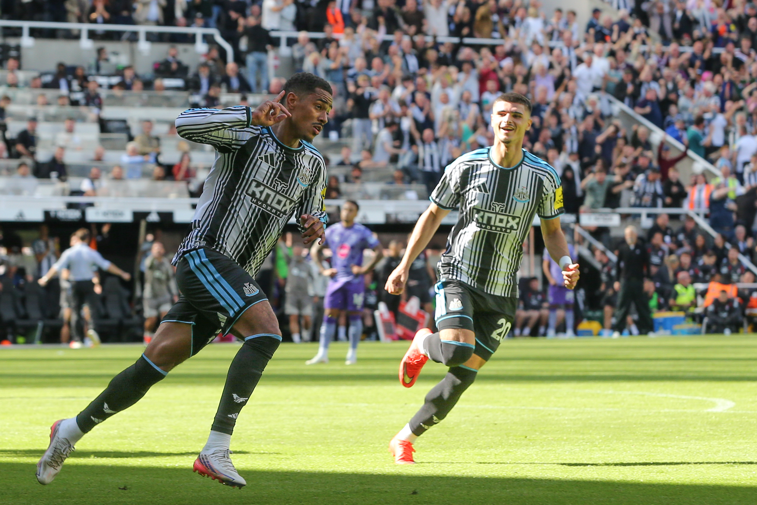 Jacob Ramsey of Newcastle United celebrates his second goal during the Premier League match between Newcastle United and Bournemouth at St. James&amp;amp;apos;s Park in Newcastle, on September 5, 2026. (Photo by Michael Driver/MI News/NurPhoto via Getty Images)