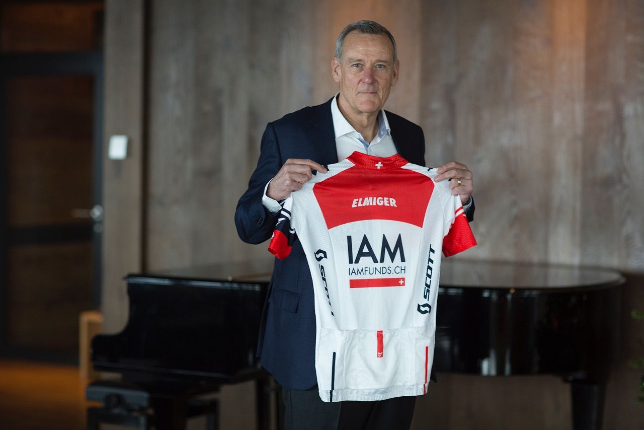Michel Th&eacute;taz presents the IAM Cycling jersey for 2016