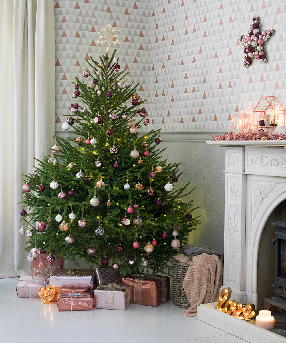 christmas tree with gift boxes