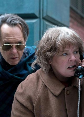 Richard E Grant and Melissa McCarthy in Can You Ever Forgive Me?