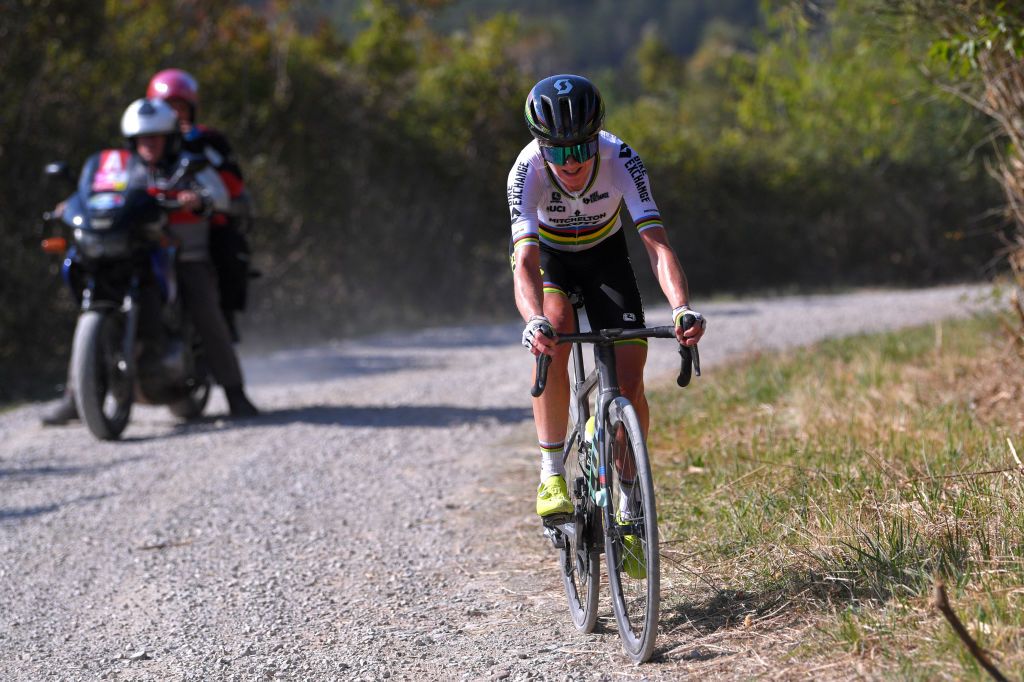 ARCIDOSSO ITALY SEPTEMBER 12 Annemiek Van Vleuten of The Netherlands and Team Mitchelton Scott Gravel Strokes during the 31st Giro dItalia Internazionale Femminile 2020 Stage 2 a 1248km stage from Civitella Paganico to Arcidosso GiroRosaIccrea GiroRosa on September 12 2020 in Arcidosso Italy Photo by Luc ClaessenGetty Images