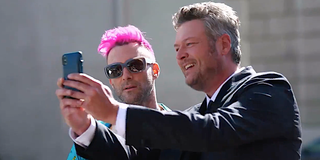 The Voice Adam Levine Blake Shelton take a selfie