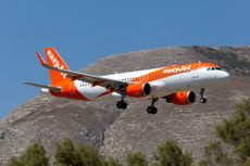 An easyJet Europe Airbus 320 landing at Santorini Thira