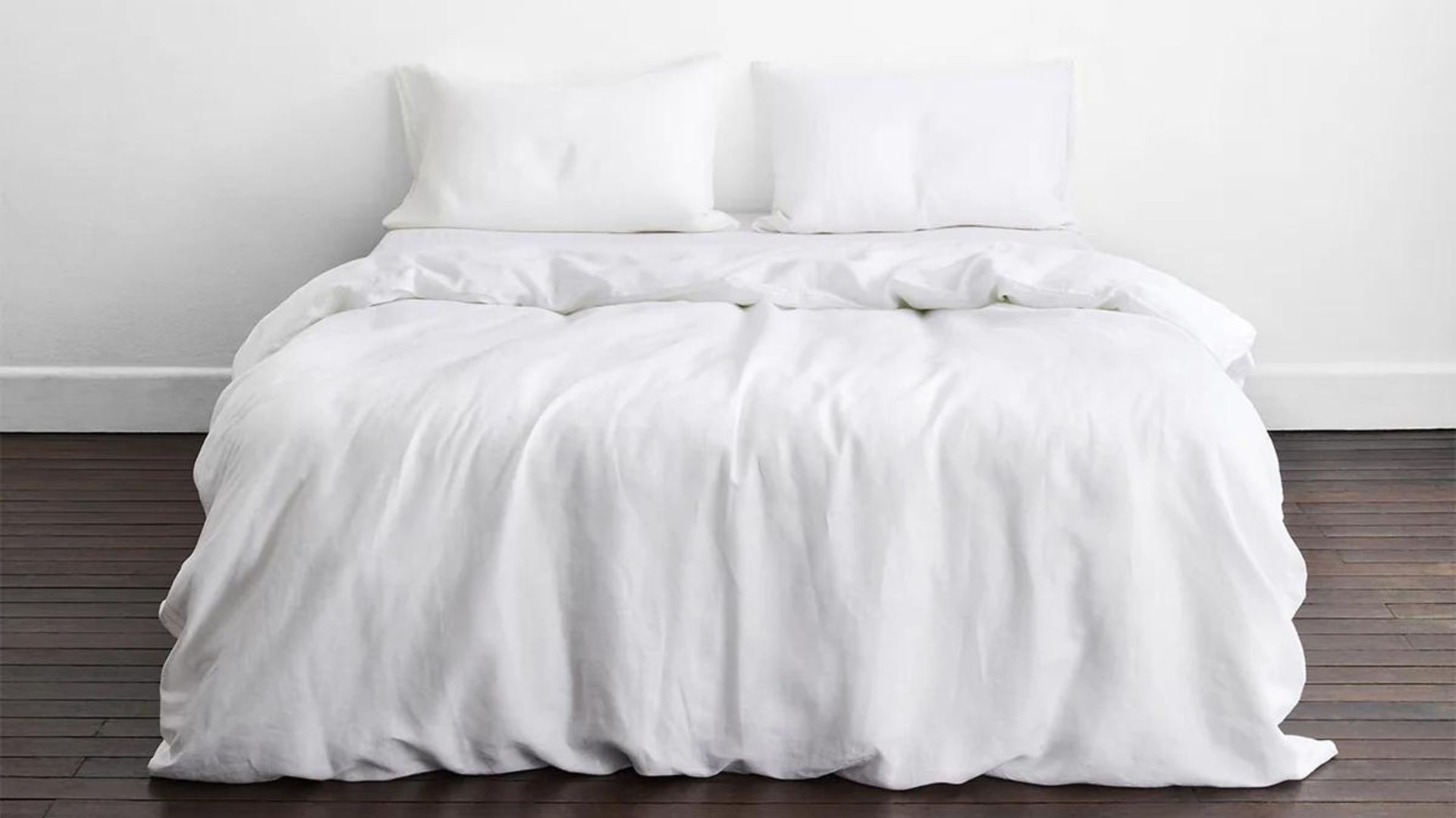 How often should you wash your bed sheets? Experts advise