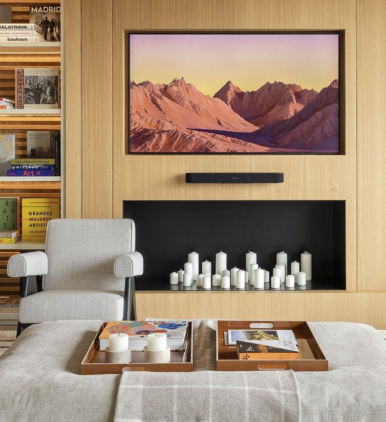 Ένα σαλόνι με κεριά