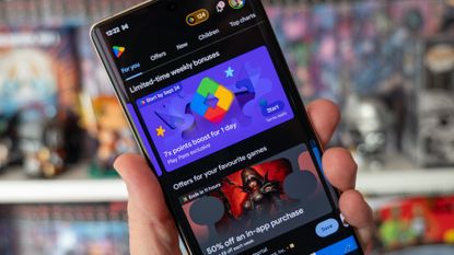 Google Play Store running on Pixel 7 Pro