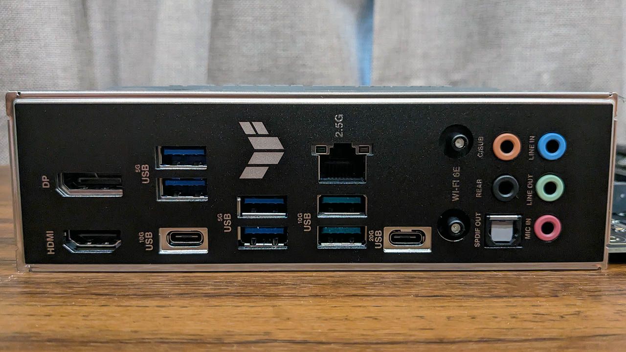 Asus TUF Gaming Z790 Pro WiFi rear I/O