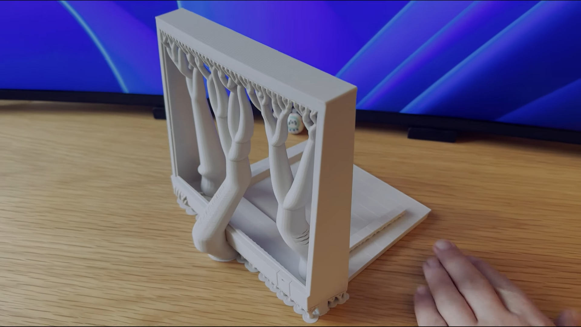 Scale sized Commodore 1084 monitor mini remake