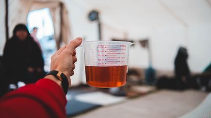 Liquid measuring cup