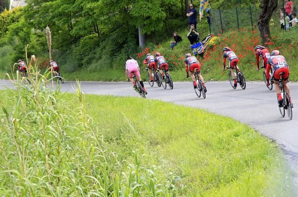 Taylor Phinney (BMC) narrowly avoids going down after riding off the edge of the road
